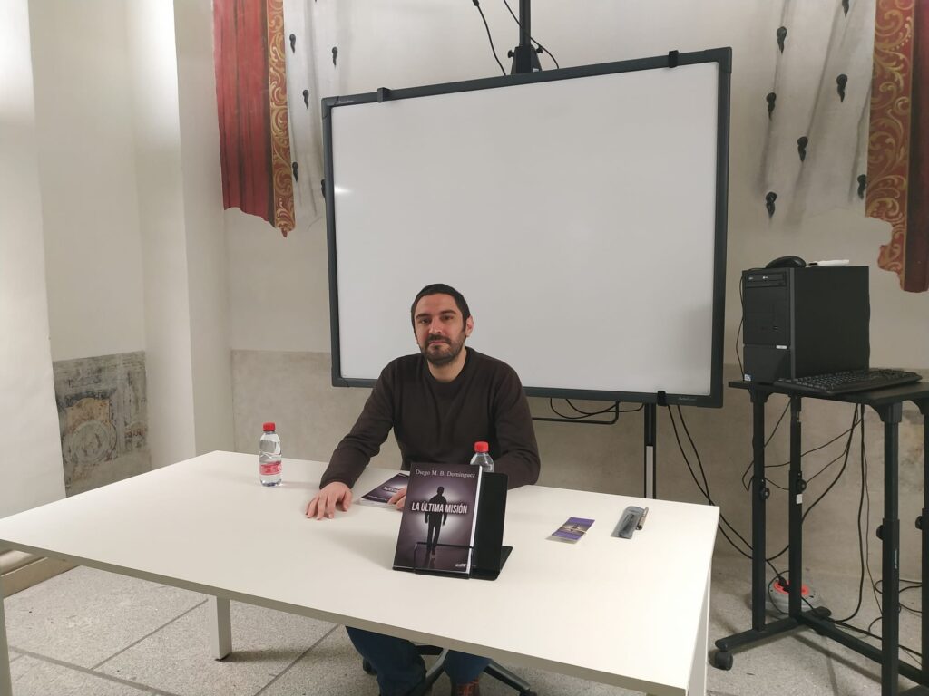 FOTOGRAFÍAS DE LA PRESENTACIÓN DE «LA ÚLTIMA MISIÓN» EN LA ETSA Granada